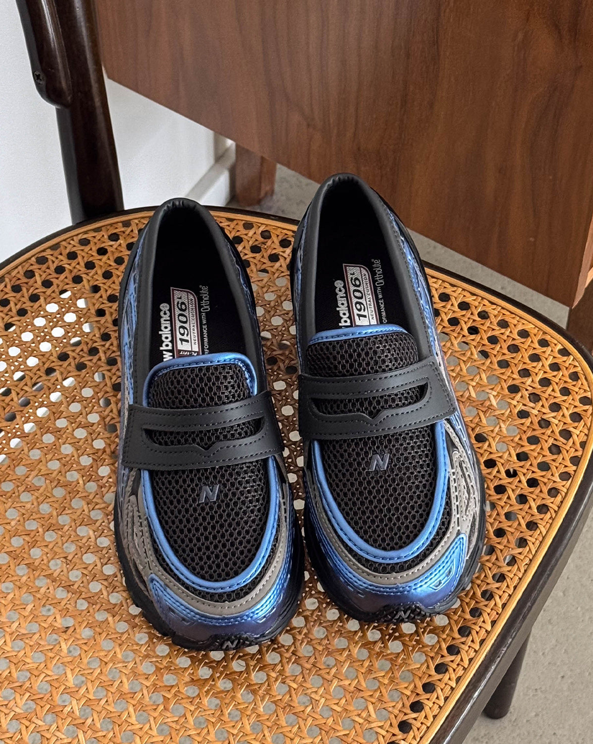 New Balance U1906LAR