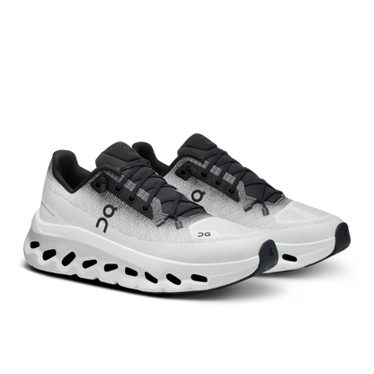 ON Cloudtilt Black Avorio